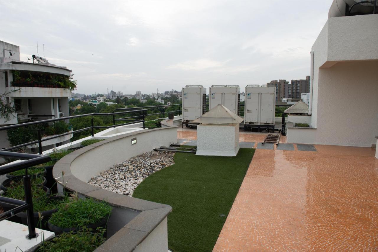 Monarch Montvert Pune Exterior foto