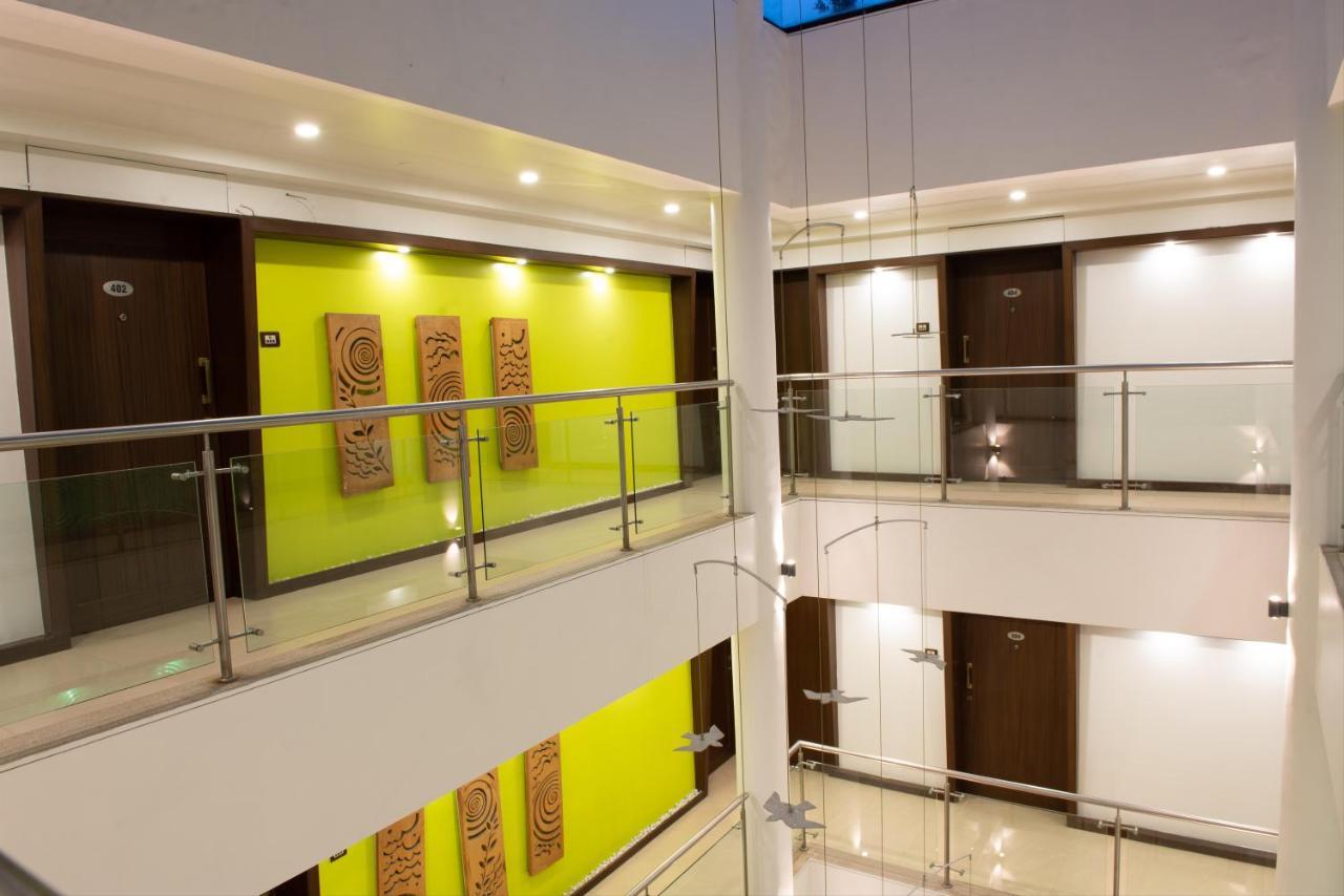 Monarch Montvert Pune Exterior foto