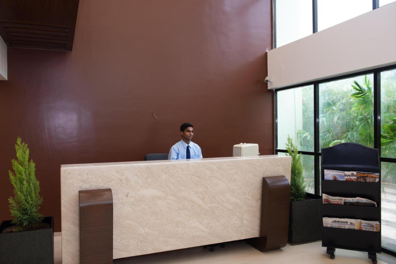 Monarch Montvert Pune Exterior foto