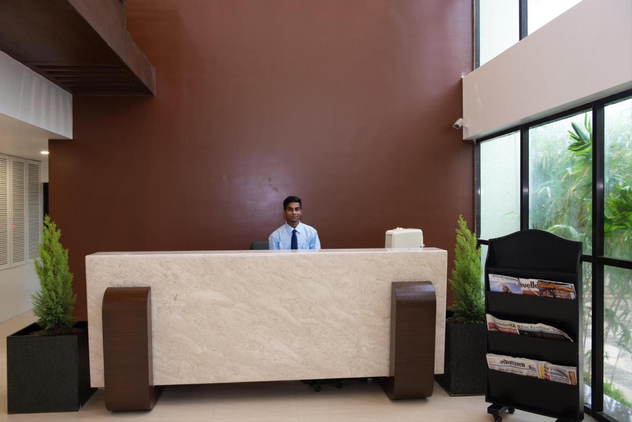 Monarch Montvert Pune Exterior foto